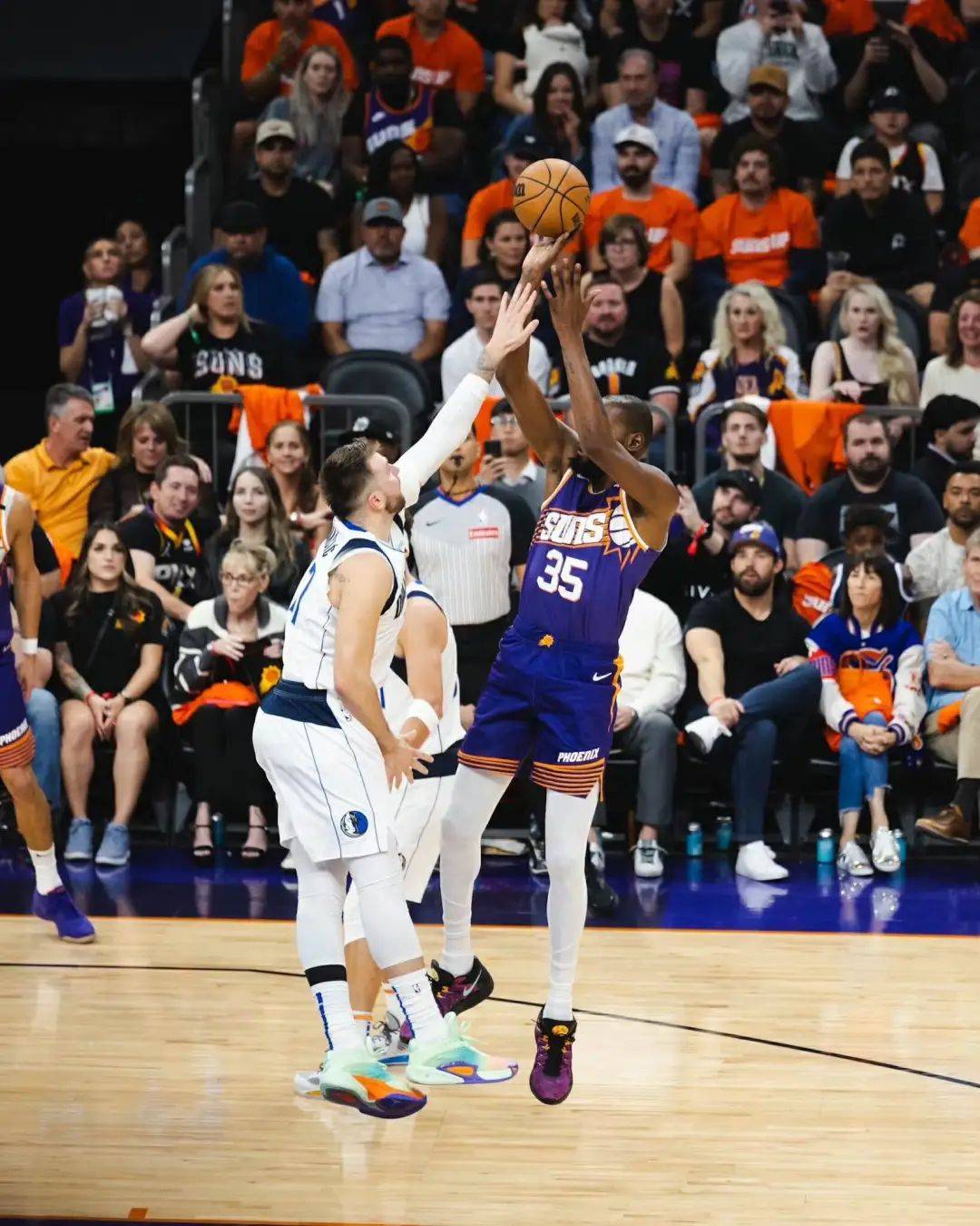 巴塞罗那不断突破！，杜兰特连续七场比赛得分超过重返赛场气势如虹延续的简单介绍-九游体育